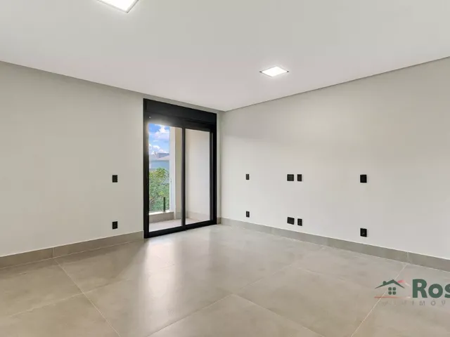 Imagem 10: Sobrado em Condomínio Fechado para Venda, 5 Quarto(S), Jardim Itália, Cuiabá