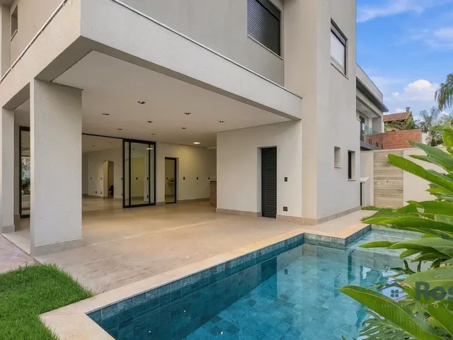 Imagem 3: Sobrado em Condomínio Fechado para Venda, 5 Quarto(S), Jardim Itália, Cuiabá