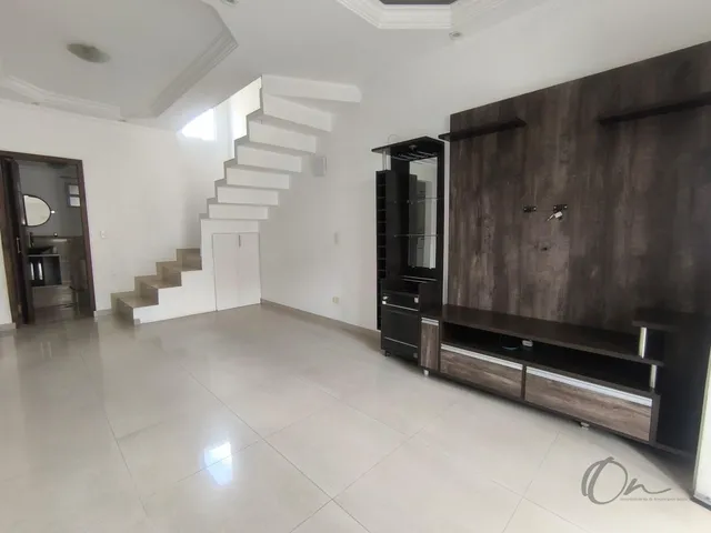 Imagem: Casa em Condomínio com 2 Suítes em Chácara