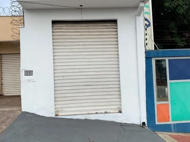 Imagem 7: Salao Comercial para Locação na Av. Meira Junior, Preparado para Cozinha Industrial, Área 39 M2