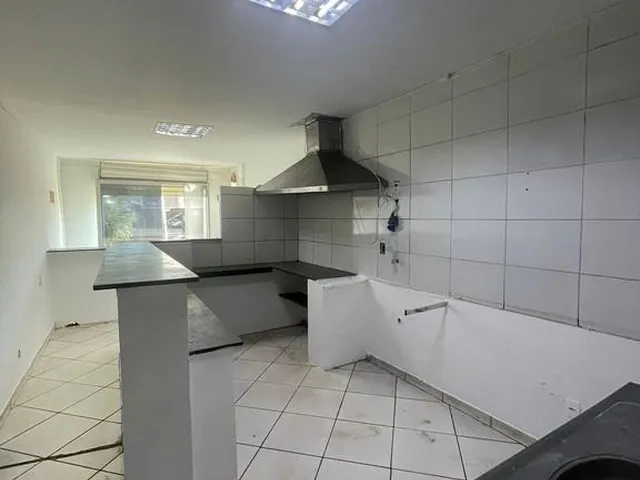 Imagem 13: Salao Comercial para Locação na Av. Meira Junior, Preparado para Cozinha Industrial, Área 39 M2