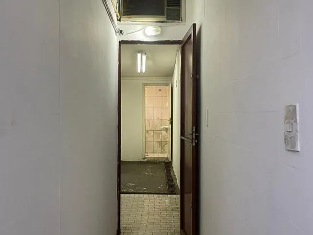 Imagem 9: Salao Comercial para Locação na Av. Meira Junior, Preparado para Cozinha Industrial, Área 39 M2