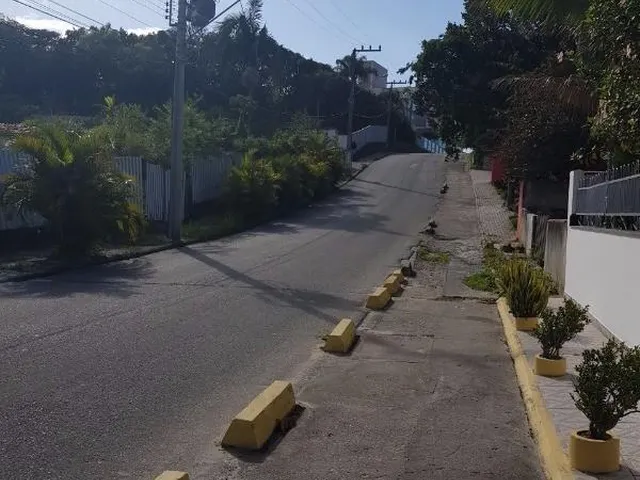 Imagem 8: 300 Mts da Praia Quatro Ilhas e 500Mts da Praia de Bombinhas