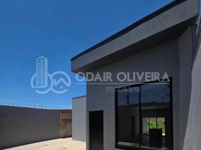 Imagem 2: Casa com Suíte À Venda no Nova Passos 1 em Passos-Mg