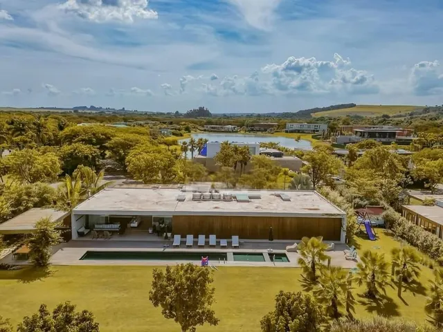 Imagem: Casa de Campo com 5 Quartos e 12 Banheiros