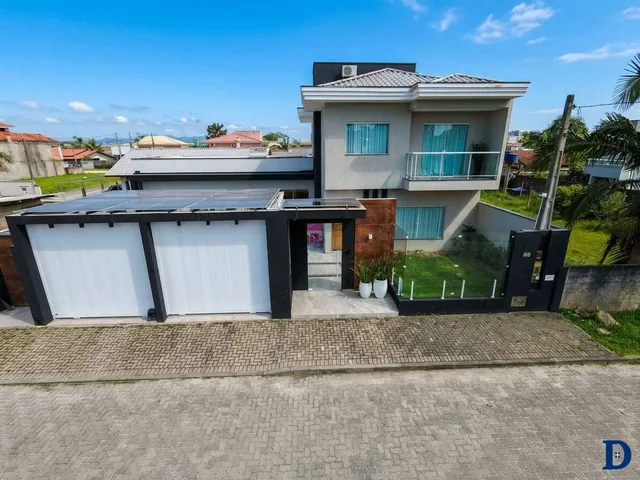 Imagem 2: Casa de Alto Padrão no Centro de Itapoá, a 750 M da Praia