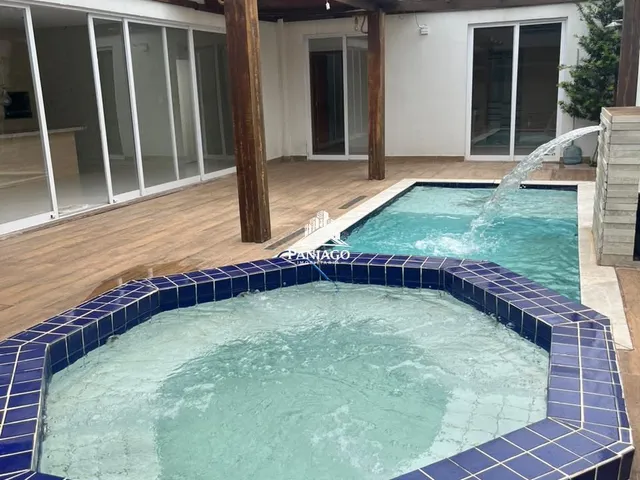 Imagem: Casa com 3 Quartos, Piscina e Energia Solar