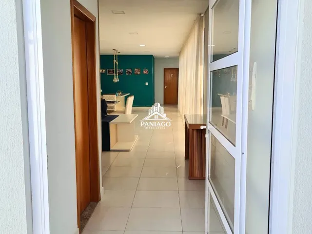 Imagem 9: Casa com 3 Quartos, Piscina e Energia Solar À Venda no Jardim Comodoro