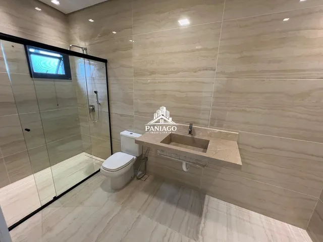 Imagem 8: Casa com 5 Quartos, 4 Suítes e Piscina À Venda no Villa Jardim