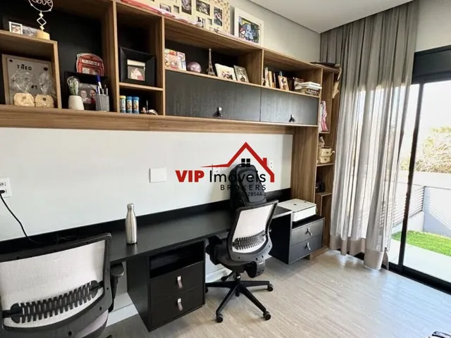 Imagem 10: Casa com 3 Suítes e 7 Vagas no Medeiros