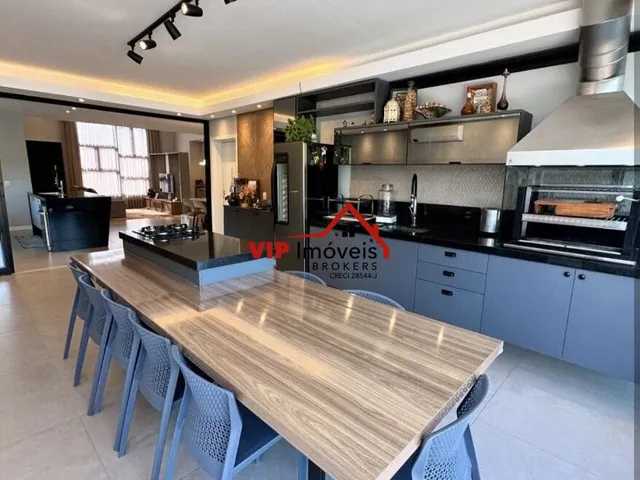 Imagem 9: Casa com 3 Suítes e 7 Vagas no Medeiros