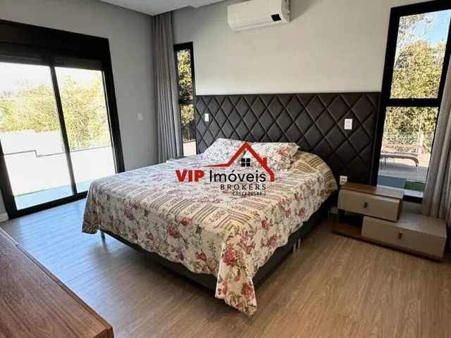 Imagem 3: Casa com 3 Suítes e 7 Vagas no Medeiros