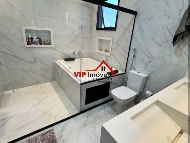 Imagem 16: Casa com 3 Suítes e 7 Vagas no Medeiros