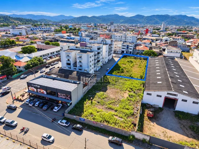 Imagem 2: Terreno Comercial e Residencial À Venda com 1.272 M²