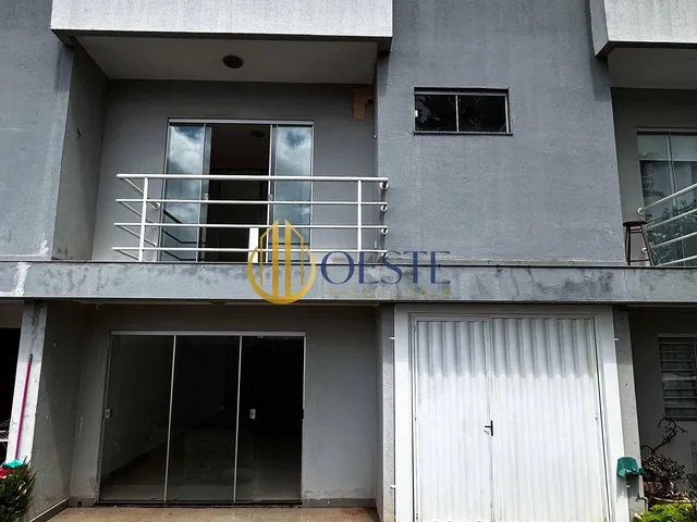 Imagem 2: Sobrado À Venda na Região do Lago com 1 Suíte e 2 Quartos