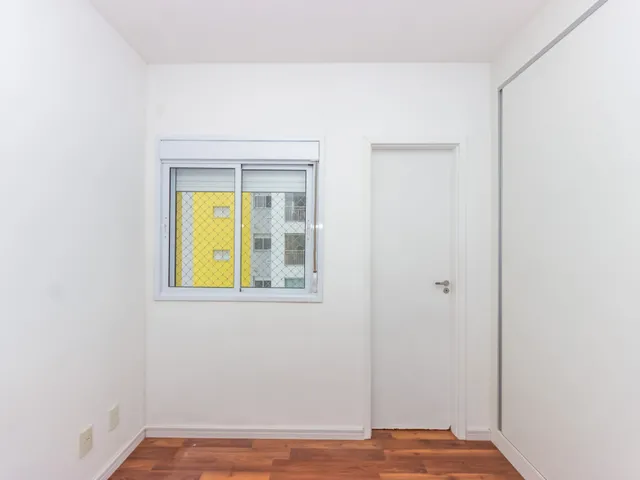 Imagem 3: Apartamento para Venda em santa Maria com 3 Quartos, Sendo 1 Suíte, 65M²
