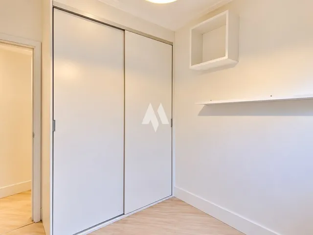 Imagem 2: Apartamento com 2 Dormitórios e Varanda na Cidade São Francisco