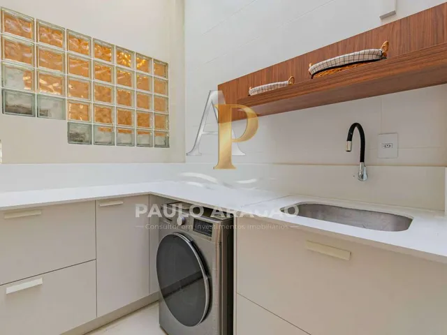 Imagem 6: Casa Pé na Areia À Venda em Bombinhas, Bombas, com 4 Quartos, 180M²