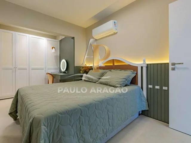 Imagem 8: Casa Pé na Areia À Venda em Bombinhas, Bombas, com 4 Quartos, 180M²