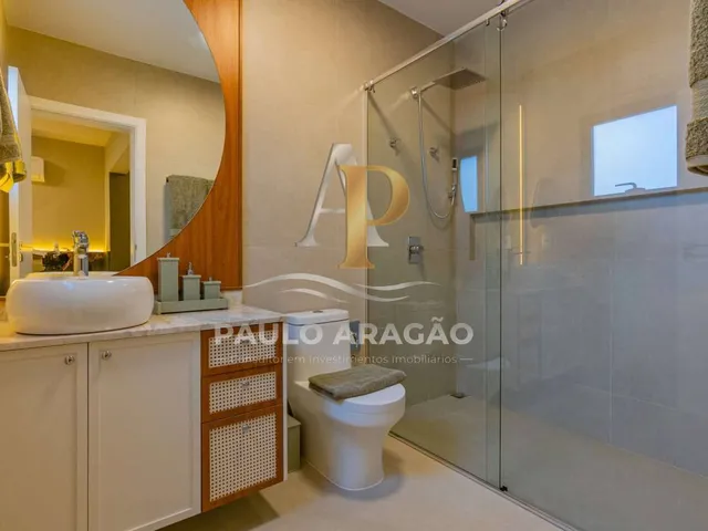 Imagem 11: Casa Pé na Areia À Venda em Bombinhas, Bombas, com 4 Quartos, 180M²