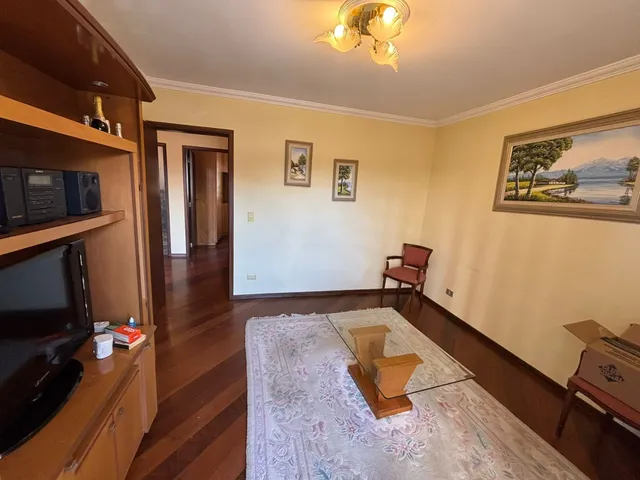 Imagem 6: Sofisticação, Espaço e Localização Privilegiada no Centro de Campo Largo