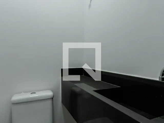 Imagem 2: Apartamento em São Bernardo do Campo com 144 M², Varanda, Dois Quartos, Ambos Suítes, e Quatro Banheiros