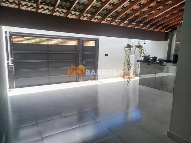 Imagem: Casa À Venda com 2 Quartos no Jardim dos