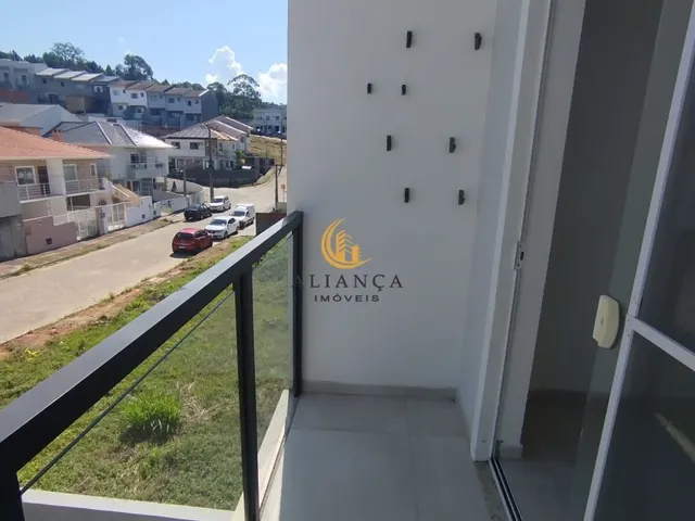 Imagem 2: Sobrado com 2 Dormitórios e Quintal em Potecas