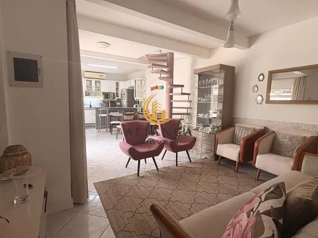 Imagem 14: Casa com 3 Dormitórios e Quintal em Barreiros
