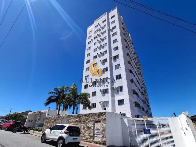 Imagem: Apartamento com Sacada e Churrasqueira em