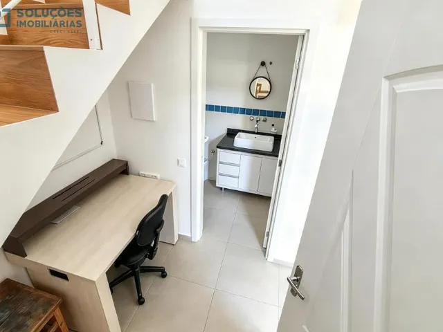 Imagem 3: Alugo Casa Nova Semimobiliada, com 2 Quartos, Quintal, 110M², a 5 Minutos a Pé da Praia do Campeche