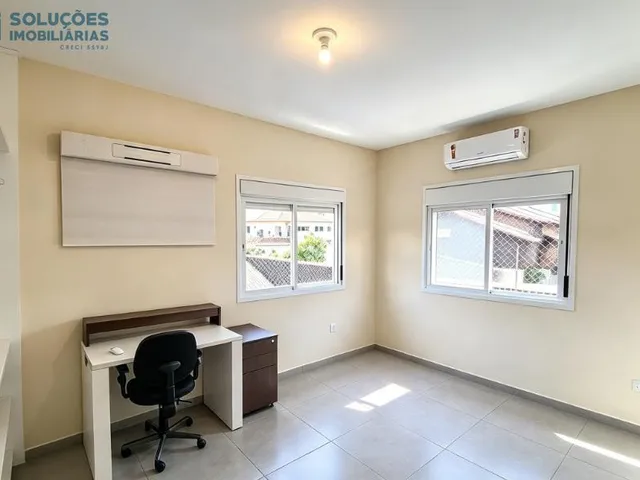 Imagem 4: Alugo Casa Nova Semimobiliada, com 2 Quartos, Quintal, 110M², a 5 Minutos a Pé da Praia do Campeche