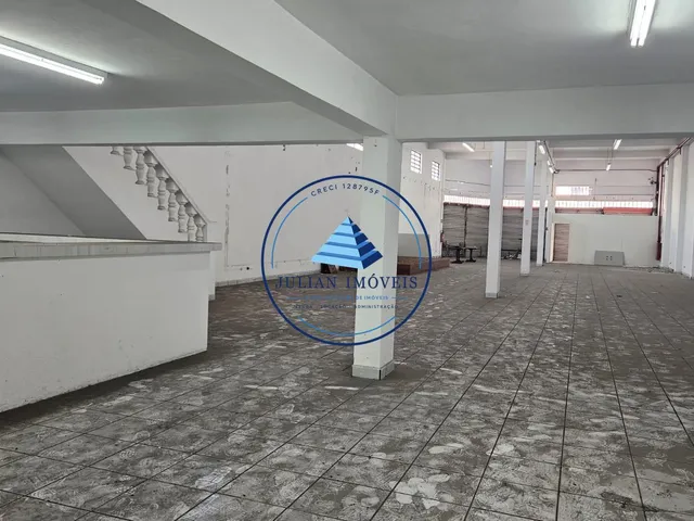 Imagem 9: Galpão para Aluguel em Vila Romanópolis, Ferraz de Vasconcelos, São Paulo - Amplo Espaço com 9 Banheiros