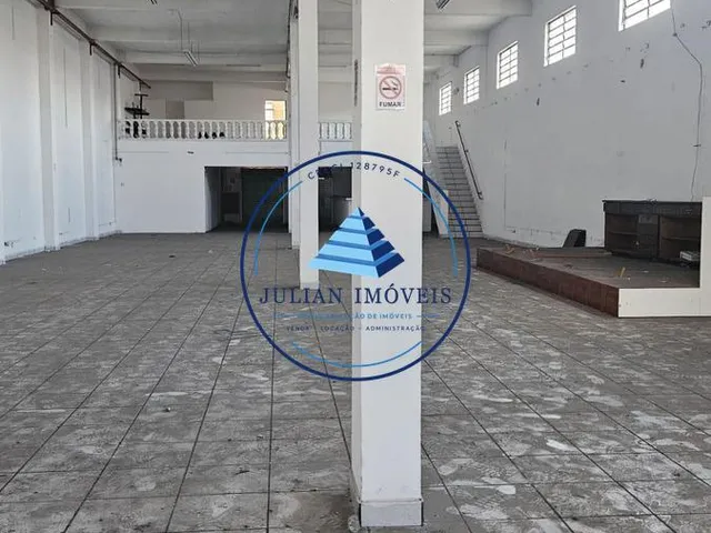 Imagem 3: Galpão para Aluguel em Vila Romanópolis, Ferraz de Vasconcelos, São Paulo - Amplo Espaço com 9 Banheiros
