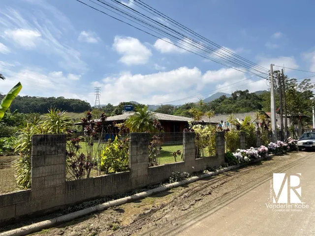 Imagem 6: Chácara com Casa Rústica e Área Gourmet em Camboriú, santa Catarina - 750M²