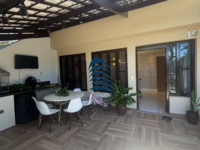 Imagem: Casa Duplex À Venda em Farol de Itapuã