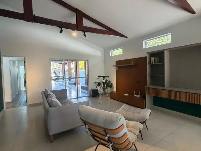 Imagem: Casa Térrea com Piscina e Edícula na Vila
