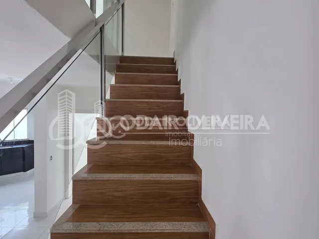Imagem 16: Casa de Esquina com 3 Quartos, Suíte e Garagem para 2 Carros