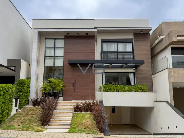 Imagem: Casa em Condomínio com 3 Suítes, 4 Vagas