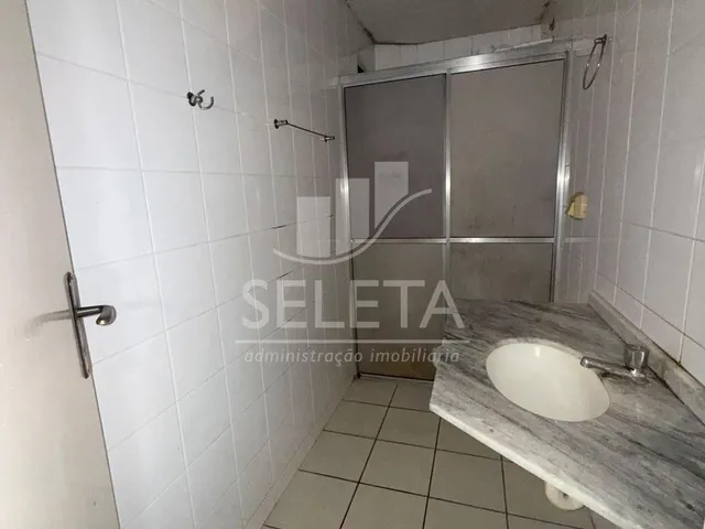 Imagem 3: Apartamento com 4 Dormitórios para Locação, Neva, Cascavel - Pr