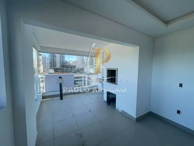 Imagem 2: Apartamento de Luxo À Venda, no Cristal Tower Residence em Itapema, Meia Praia, com 3 Quartos, 95M²
