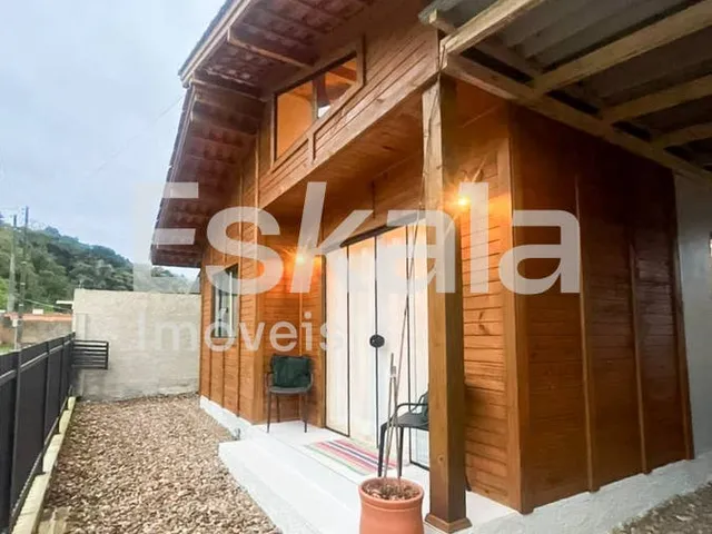 Imagem 2: Casa Semimobiliada com 03 Quartos