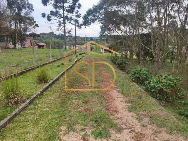 Imagem 2: Maravilhosa Chácara À Venda, 2.643.97 M² no Condomínio Sol Nascente em Tijucas do Sul, Rio de Una, com 2 Quartos e Pomar