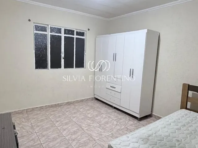 Imagem 2: Casa À Venda em Taubaté-Sp: 2 Quartos, 2 Banheiros e 70 M² no Parque São Cristóvão!