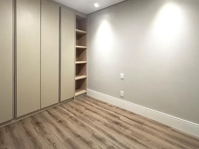 Imagem 11: Apartamento Alugar com 316M², 3 Suítes, 4 Vagas no Cambuí, Campinas