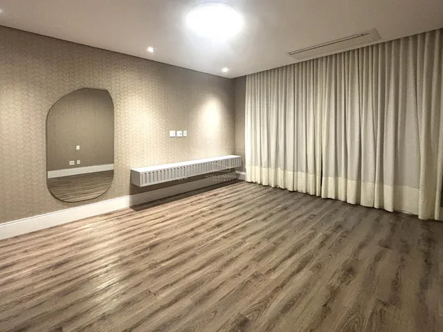 Imagem 10: Apartamento Alugar com 316M², 3 Suítes, 4 Vagas no Cambuí, Campinas
