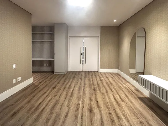 Imagem 12: Apartamento Alugar com 316M², 3 Suítes, 4 Vagas no Cambuí, Campinas