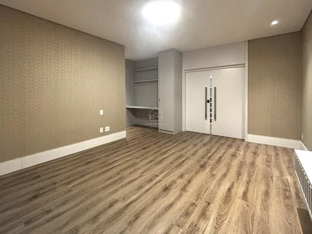 Imagem 9: Apartamento Alugar com 316M², 3 Suítes, 4 Vagas no Cambuí, Campinas