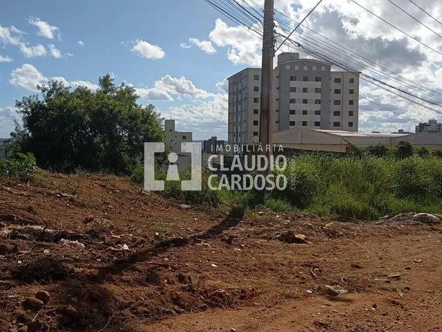 Imagem 4: Oportunidade, Terreno À Venda na Rua Paulo Filadelfo - Candeias