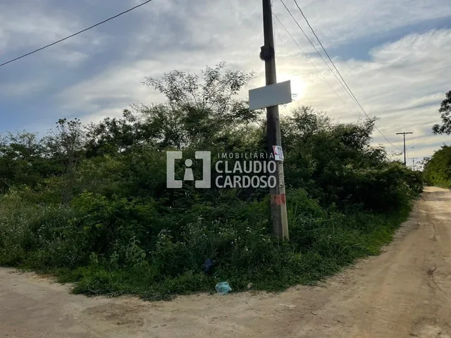 Imagem: Terreno de Esquina À Venda no Loteamento
